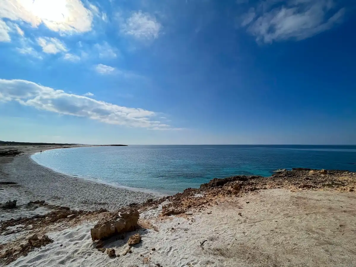 Vista panoramica della splendida spiaggia di Is Arutas