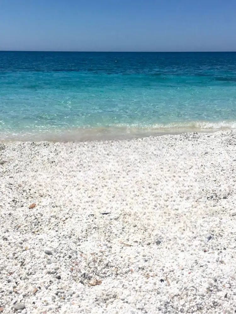 Sabbia di quarzo e mare cristallino a Is Arutas